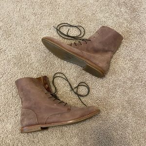 Olukai lace up boot